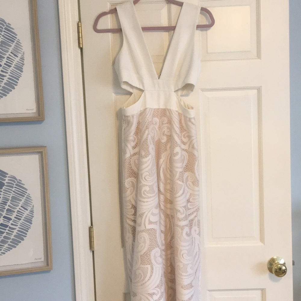 BCBGMaxazria Marilyne Swirl Lace Cutout Gown